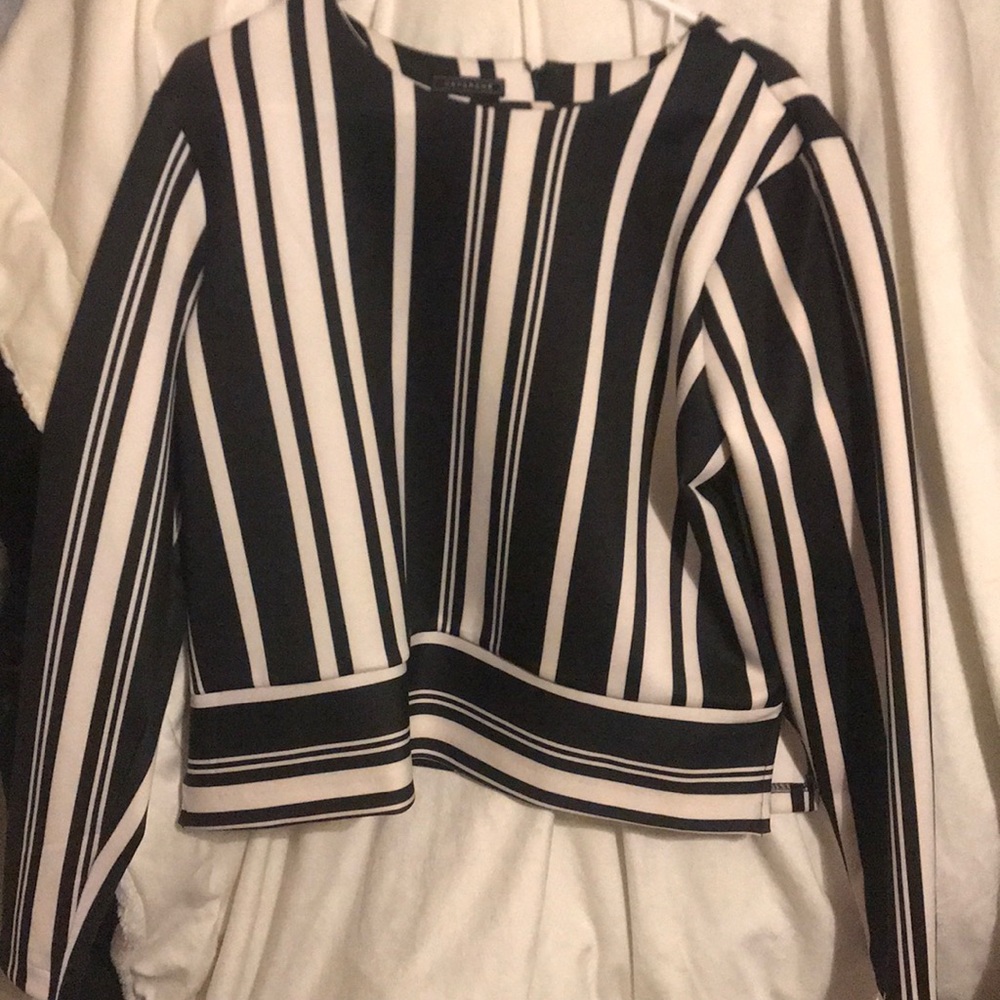 Black and white top